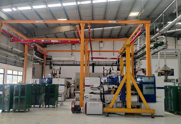 Light Crane Systems